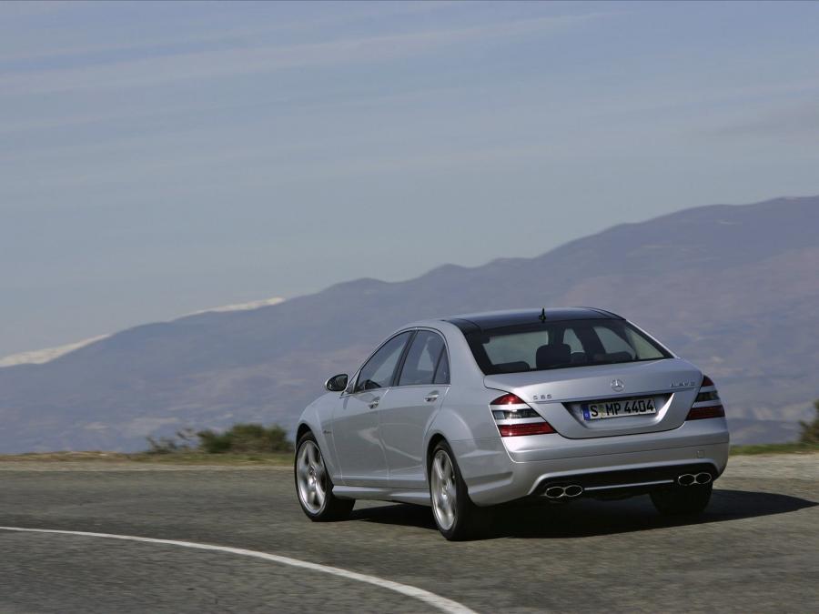  Mercedes-Benz S65 AMG 2009 года  (фото 11 из 21)